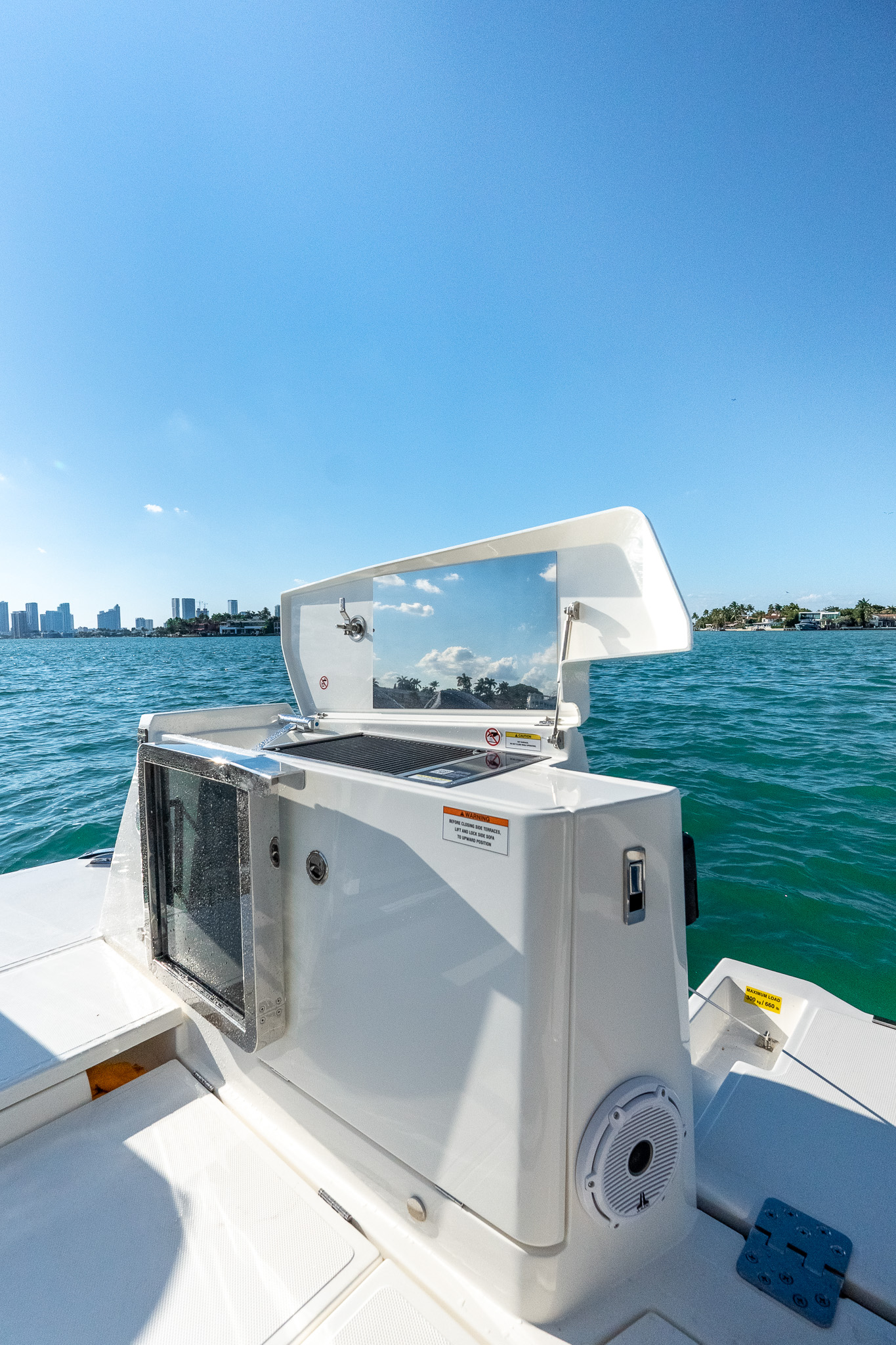 Yacht Photo 11